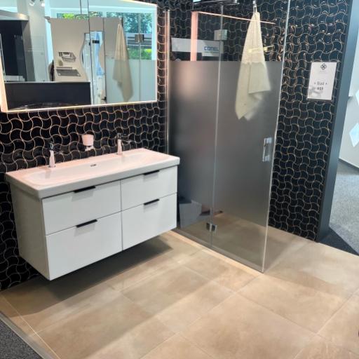 Große Waschtischanlage.pexpo