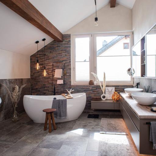 Wellness-Bad im Naturlook.pexpo