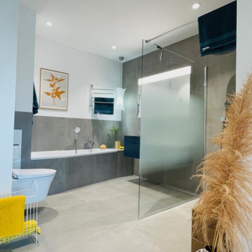 small and sweet.pexpo