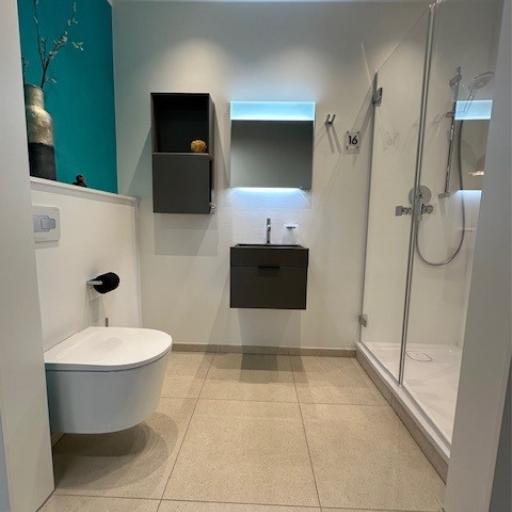 Zeitlos schöner Purismus auch im Gästebad - Vigour white.pexpo